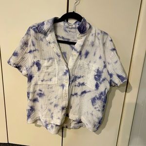 Small button down madewell top!
